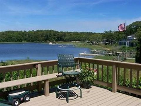 26 Arlington St, Wareham, MA 02571 photo 5