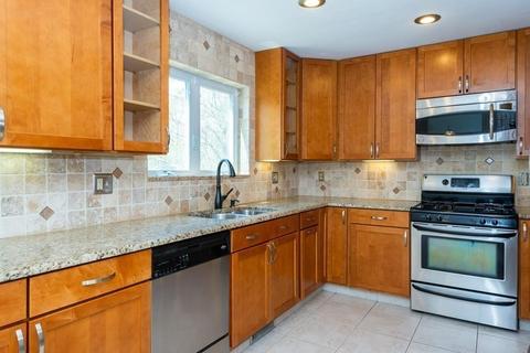 8 Prospect Ave, Saugus, MA 01906 photo 6