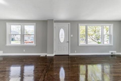 75 Windemere St, Springfield, MA 01104 photo 10