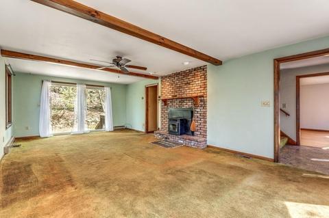 48 Laurel St, Gloucester, MA 01930 photo 9