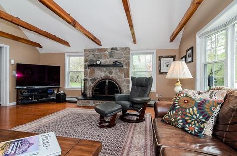 12 Walpole St, Dover, MA 02030 photo 5