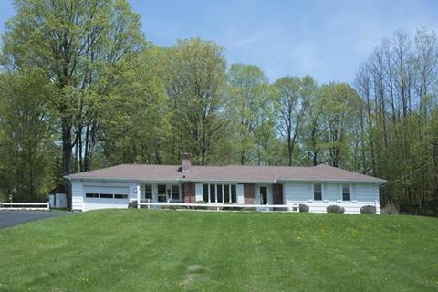 3 Valley View Rd, Williamsburg, MA 01096 photo 1