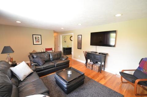 24 Beech St, Franklin, MA 02038 photo 5