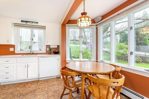 80 Manning St, Needham, MA 02494 photo 4