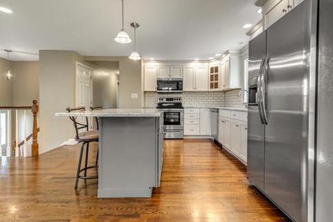 8 Paulette Dr, Danvers, MA 01923 photo 5