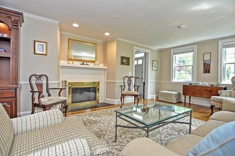 24 Pilgrim Rd, Wellesley, MA 02481 photo 4