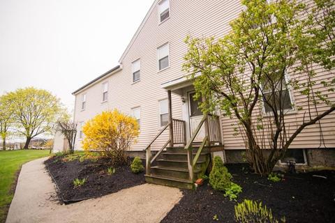 24 Preston St, Danvers, MA 01923 photo 2