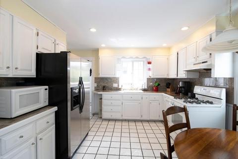 25 Morse Ave, Dedham, MA 02026 photo 8
