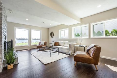 72 Pleasant Cir, Canton, MA 02021 photo 9