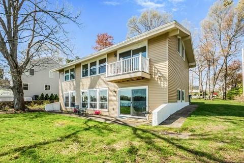 72 Pleasant Cir, Canton, MA 02021 photo 27