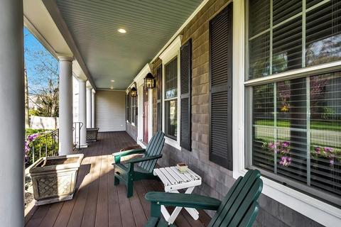 46 Arch St, Needham, MA 02492 photo 2