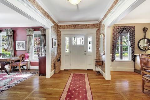 46 Arch St, Needham, MA 02492 photo 3
