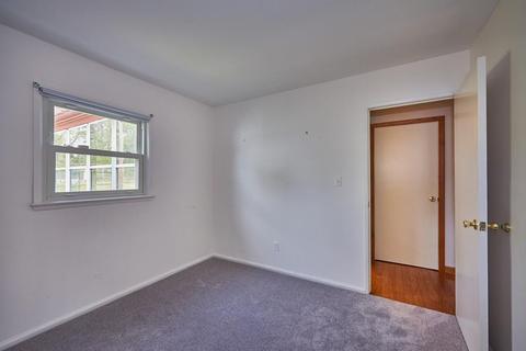687 Bradley Rd, Springfield, MA 01109 photo 10