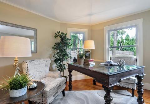 1 Crowes Ln, Hingham, MA 02043 photo 9