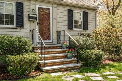 44 Lyman Rd, Milton, MA 02186 photo 2