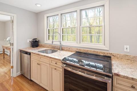 21 Stagecoach Rd, Hingham, MA 02043 photo 4