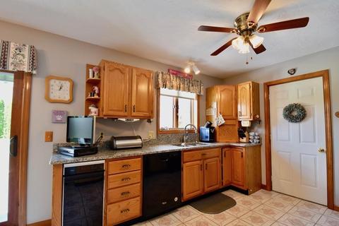 47 Bigelow Rd, Webster, MA 01570 photo 4