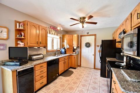 47 Bigelow Rd, Webster, MA 01570 photo 3