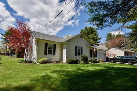 47 Bigelow Rd, Webster, MA 01570 photo 2