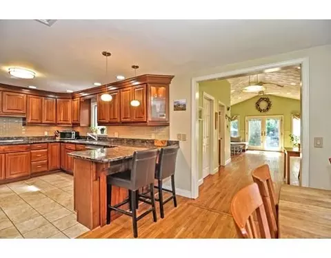 48 Arcadia Ave, Reading, MA 01867 photo 9
