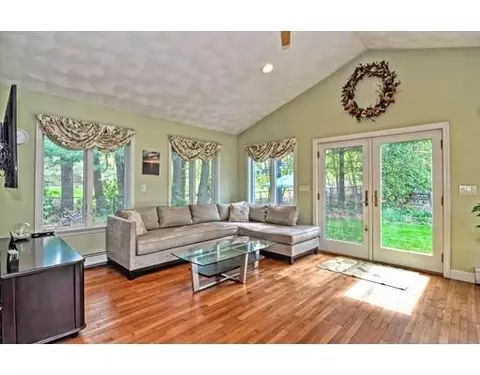48 Arcadia Ave, Reading, MA 01867 photo 11