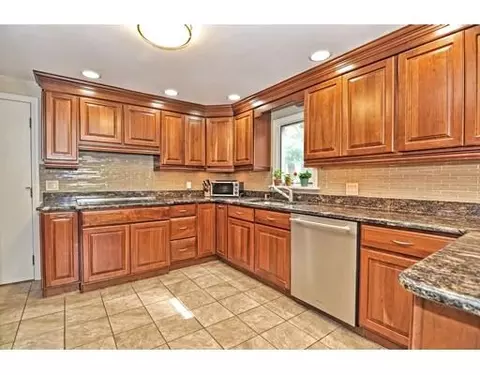 48 Arcadia Ave, Reading, MA 01867 photo 6