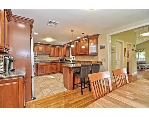 48 Arcadia Ave, Reading, MA 01867 photo 5