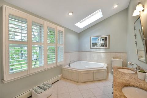 516 Central Ave, Needham, MA 02494 photo 14