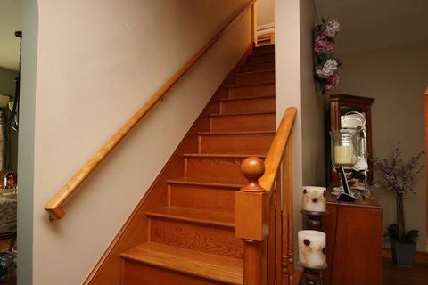 25 Eustis St, Saugus, MA 01906 photo 16