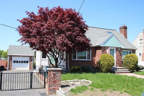 25 Eustis St, Saugus, MA 01906 photo 3