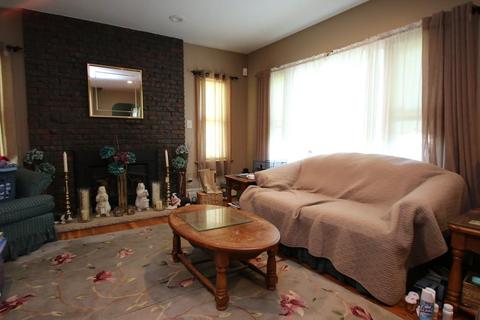 25 Eustis St, Saugus, MA 01906 photo 12