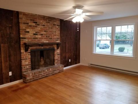 5 Stanley St, Easthampton, MA 01027 photo 4