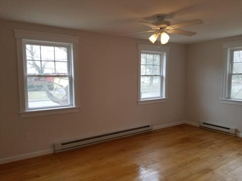 5 Stanley St, Easthampton, MA 01027 photo 6