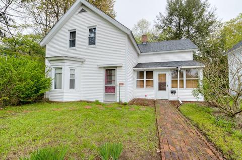33 Eddy St, Ware, MA 01082 photo 2
