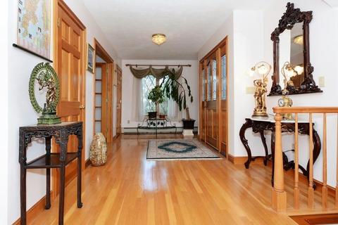 5 Buttonwood Ln, Danvers, MA 01923 photo 3