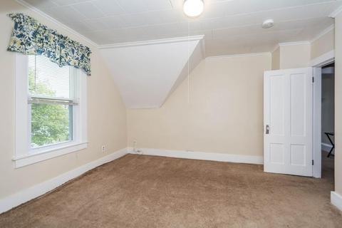 76 School St, Dracut, MA 01826 photo 17