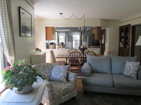 298 Moore St, Chicopee, MA 01013 photo 4