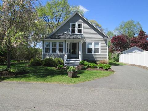 298 Moore St, Chicopee, MA 01013 photo 2