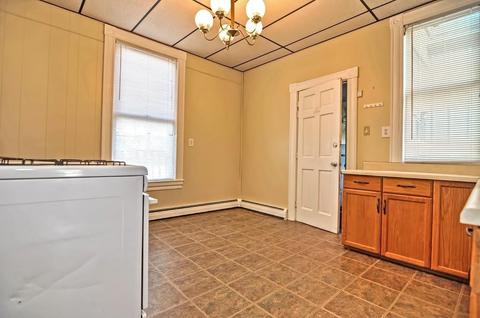 87 School St, Fall River, MA 02720 photo 6