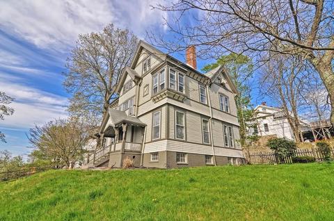 87 School St, Fall River, MA 02720 photo 2
