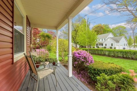 126 Oak St, Reading, MA 01867 photo 3