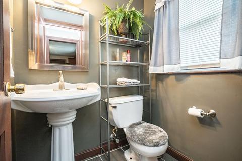 19 Lucerne Rd, Springfield, MA 01119 photo 13