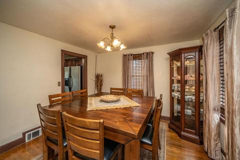 19 Lucerne Rd, Springfield, MA 01119 photo 4