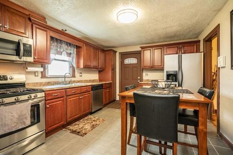 19 Lucerne Rd, Springfield, MA 01119 photo 9
