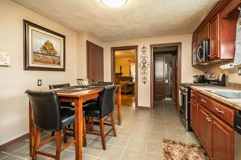 19 Lucerne Rd, Springfield, MA 01119 photo 12