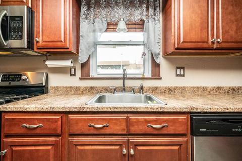 19 Lucerne Rd, Springfield, MA 01119 photo 11