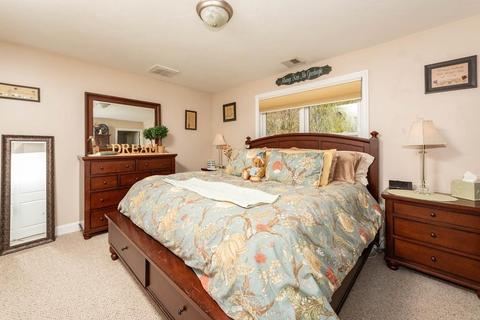 39 Gatsby Dr #E, Raynham, MA 02767 photo 12