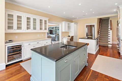 694 Main St, Hingham, MA 02043 photo 3