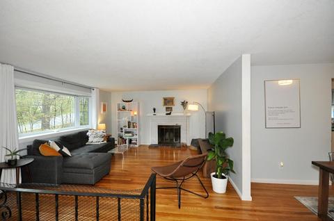 135 School St, Acton, MA 01720 photo 3