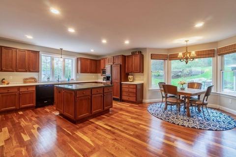 143 Pine St, Dover, MA 02030 photo 4